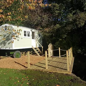 Waterside Shepherds Hut York